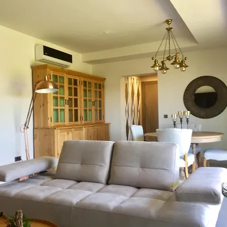 Slice Of Paradise.. Apartment *